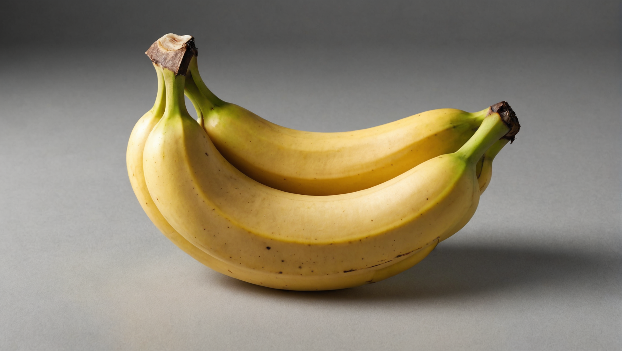 découvrez la quantité de calories dans une banane et comment elle peut influencer votre alimentation. trouvez des informations utiles pour mieux comprendre le contenu calorique de ce fruit délicieux.
